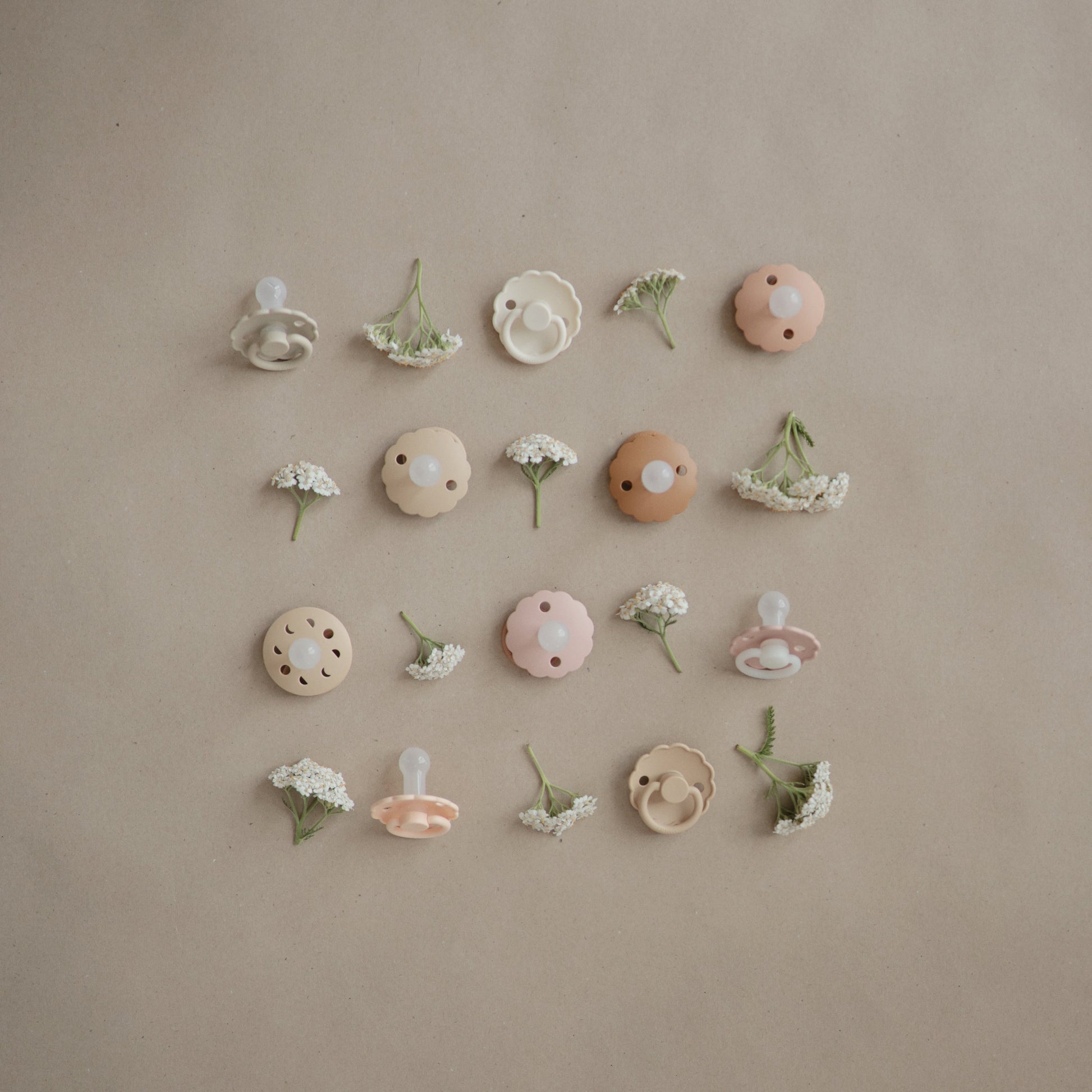 FRIGG Daisy Silicone Pacifier 2-Pack - Babies in Bloom