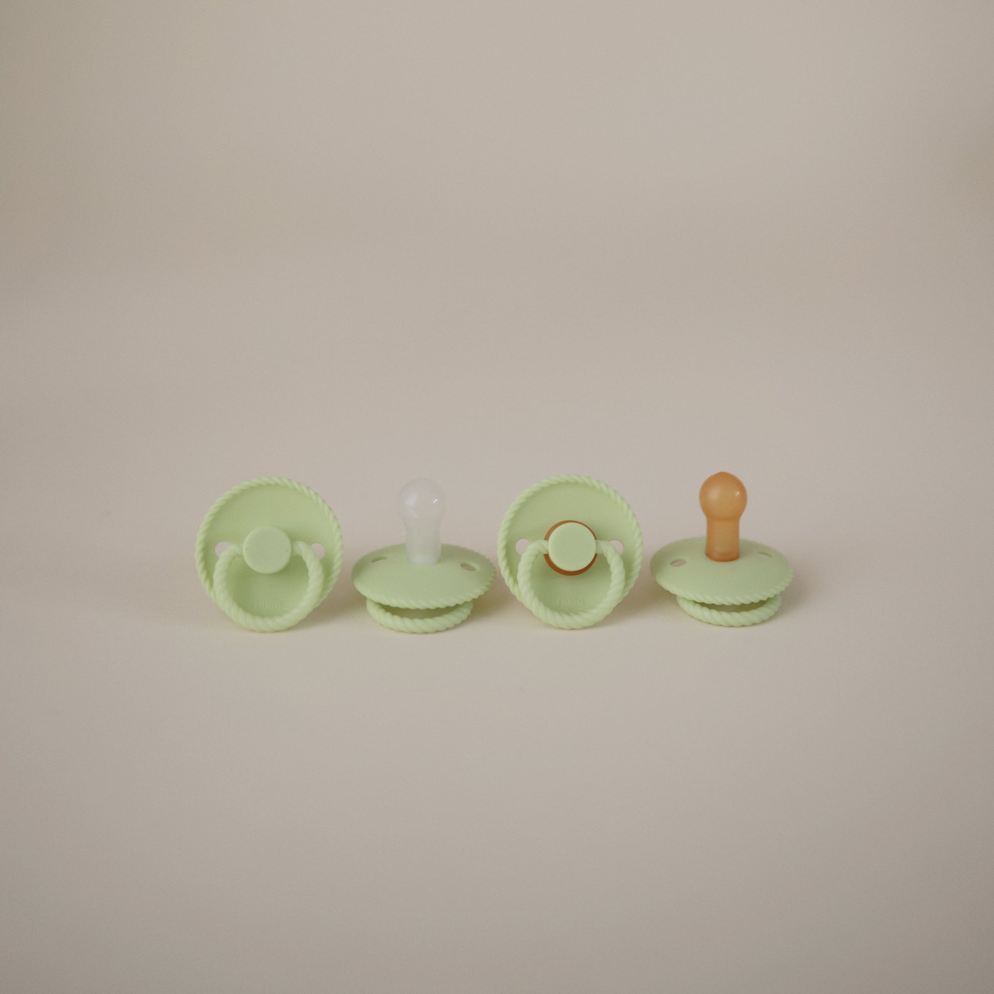 FRIGG Rope Natural Rubber Pacifier 2-Pack - Babies in Bloom