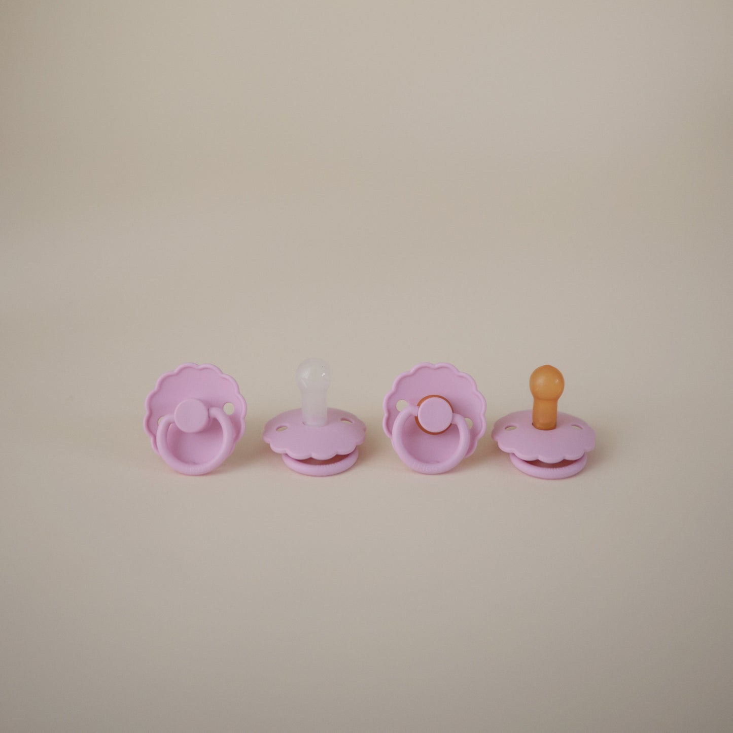 FRIGG Daisy Silicone Pacifier 2-Pack - Babies in Bloom
