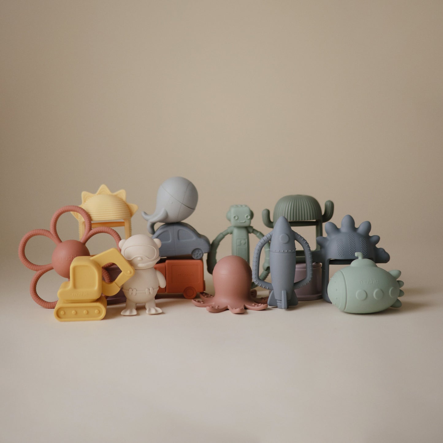 Daisy Rattle Teether - Babies in Bloom