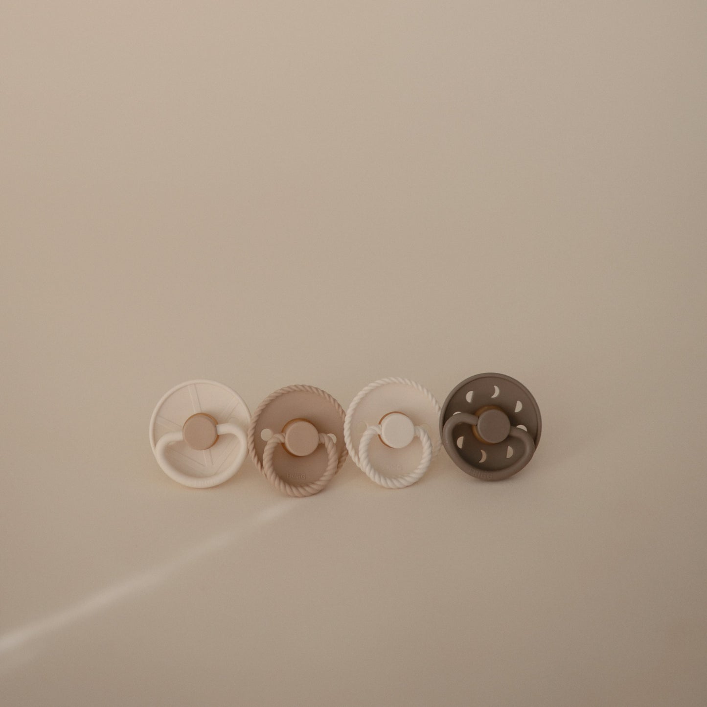FRIGG Silicone Pacifier 4-Pack - Babies in Bloom