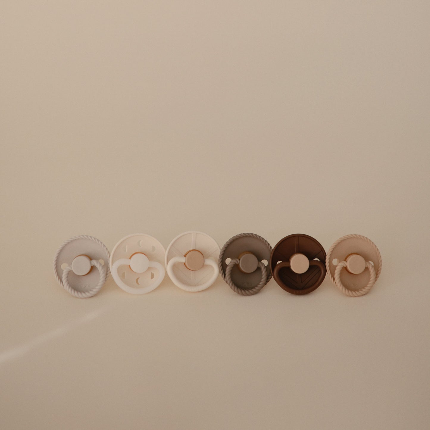 FRIGG Silicone Pacifier 6-Pack - Babies in Bloom