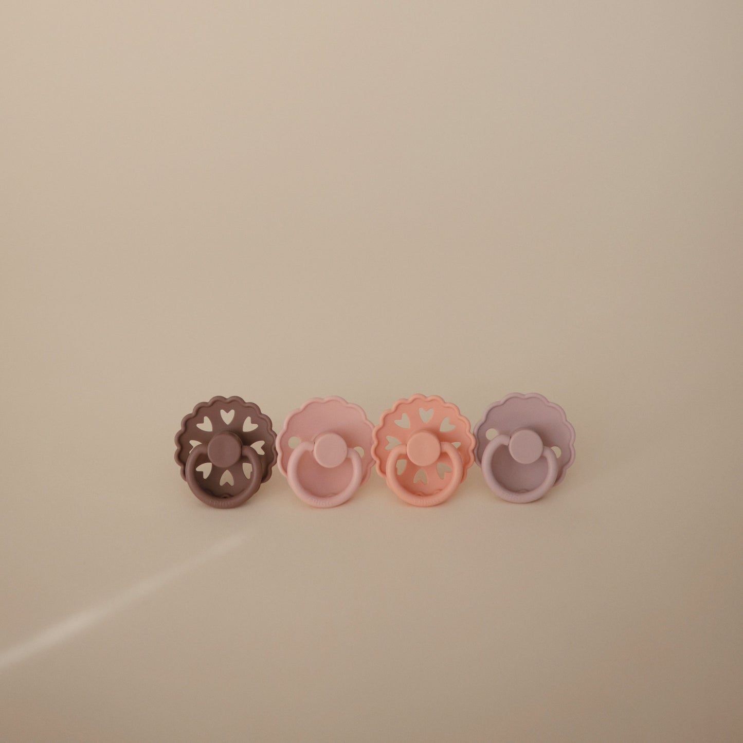 FRIGG Natural Rubber Pacifier 4-Pack - Babies in Bloom