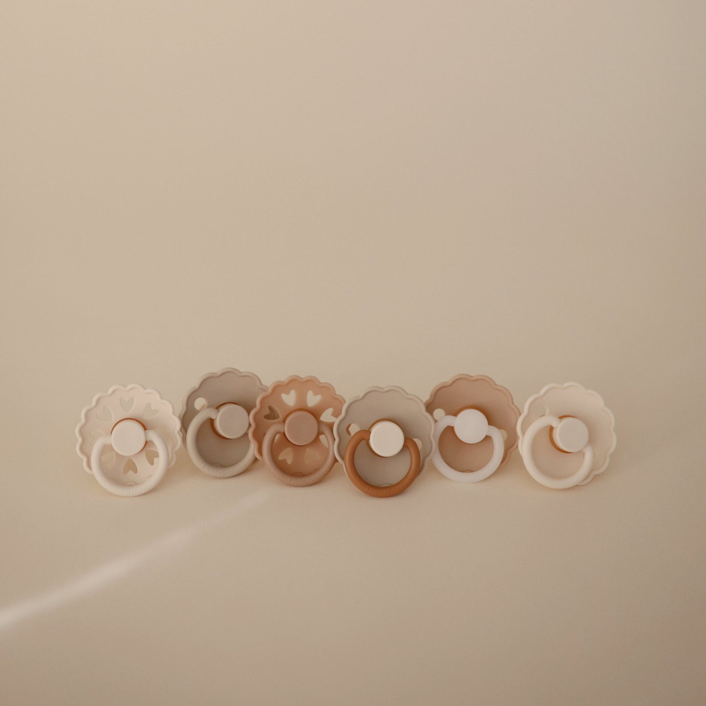 FRIGG Silicone Pacifier 6-Pack - Babies in Bloom