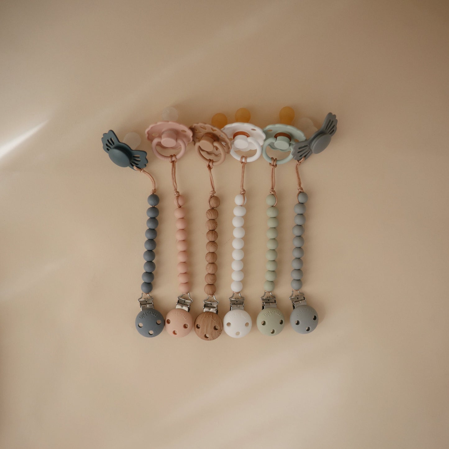 Silicone Pacifier Clip | Hera - Babies in Bloom