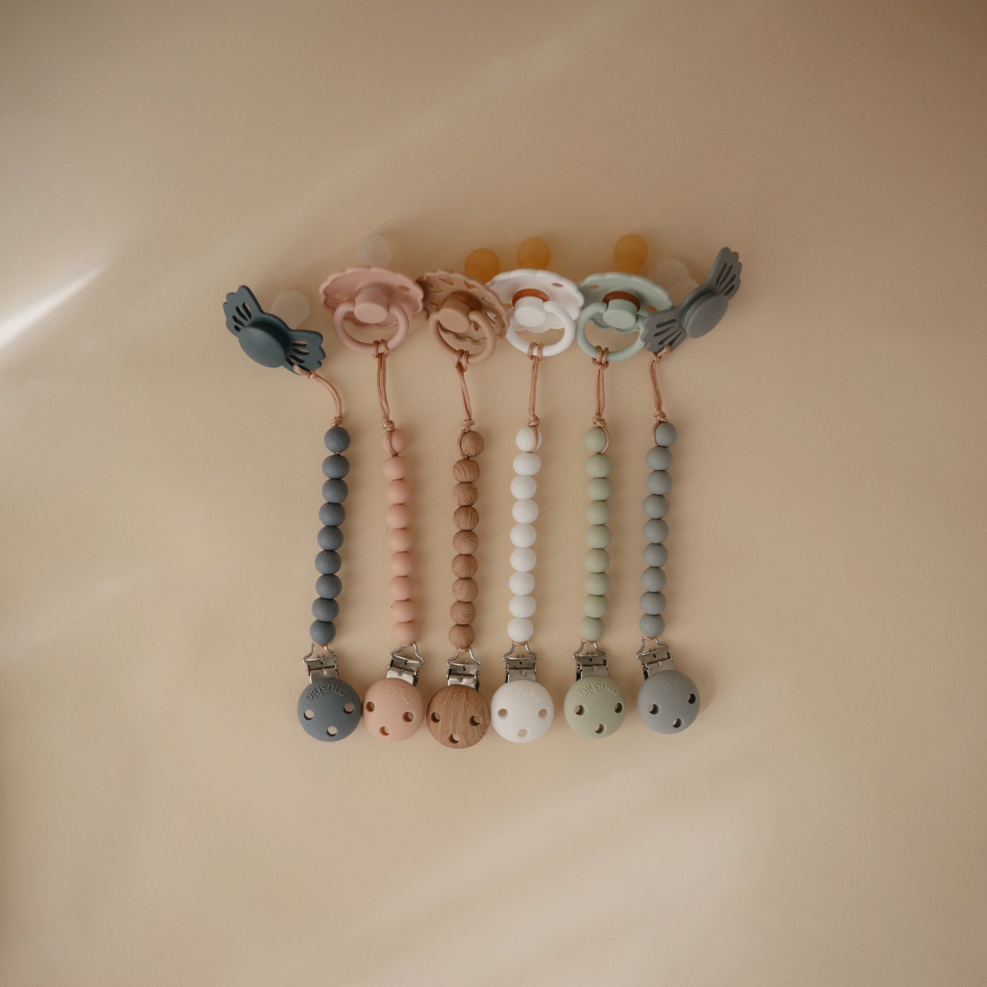 Silicone Pacifier Clip | Hera - Babies in Bloom