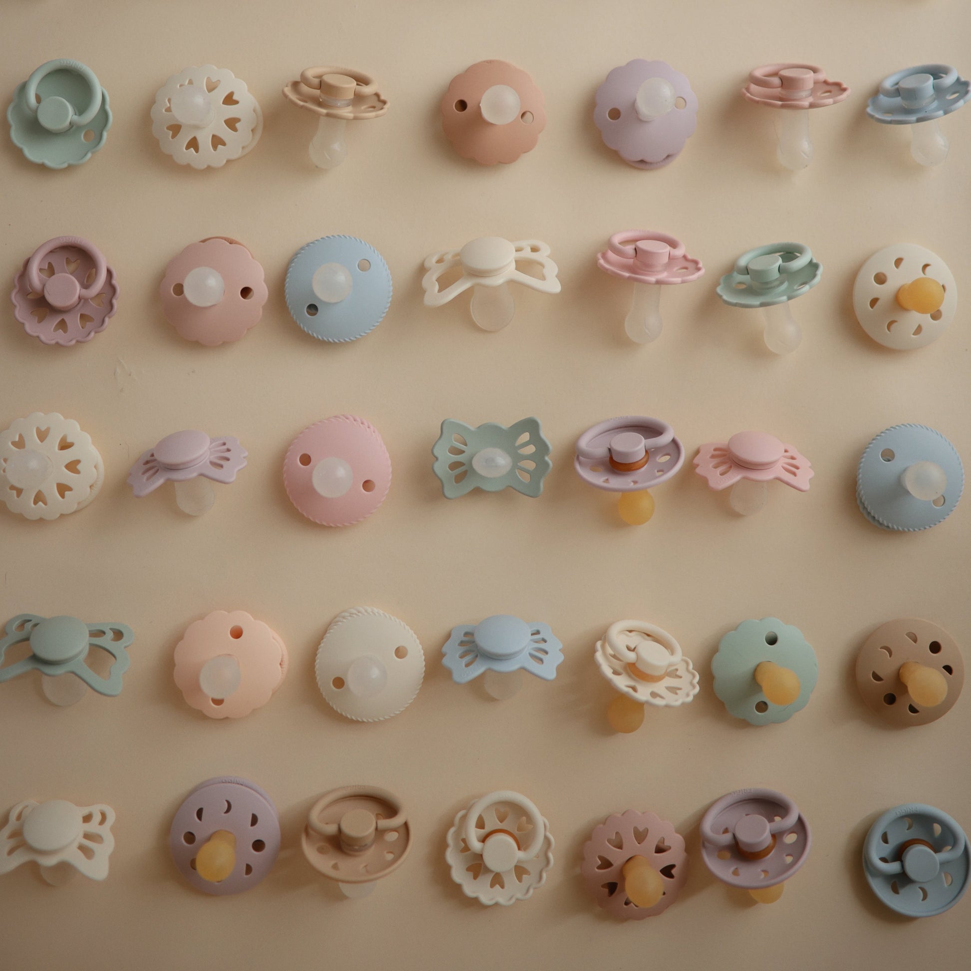 FRIGG Andersen Fairytale Natural Rubber Pacifier 2-Pack - Babies in Bloom
