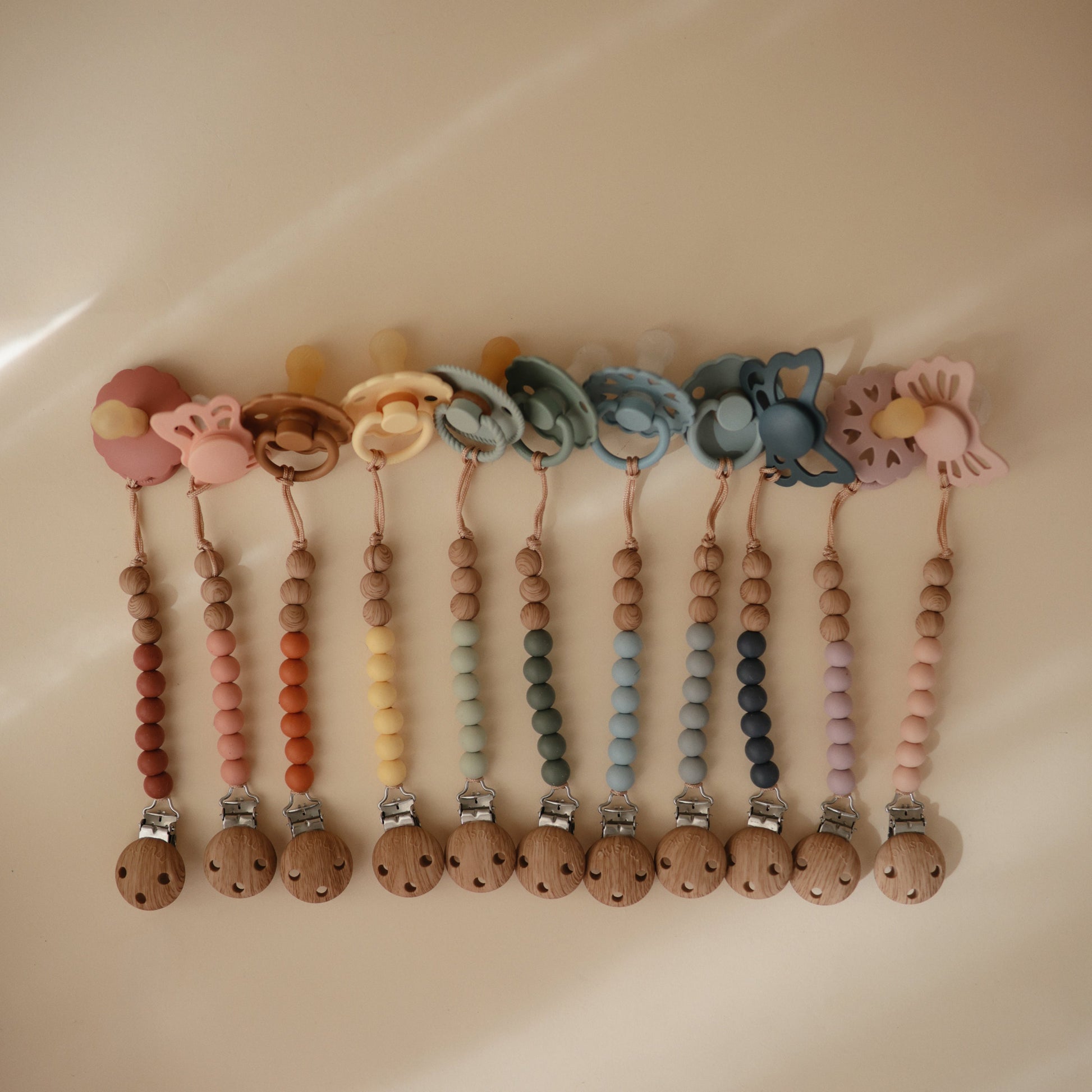 Silicone Pacifier Clip | Eva - Babies in Bloom