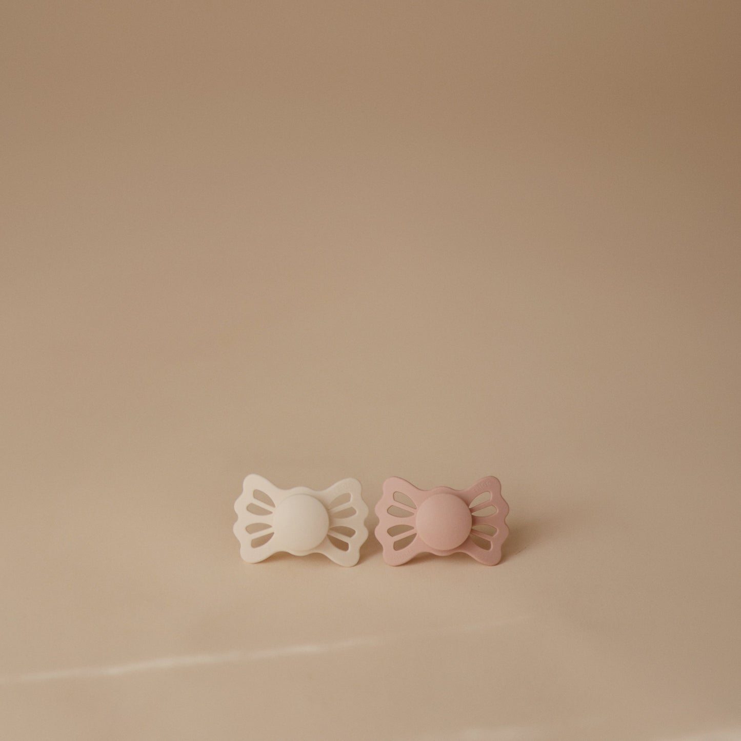 FRIGG Lucky Symmetrical Silicone Pacifier 2-Pack (6-18 Months) - Babies in Bloom