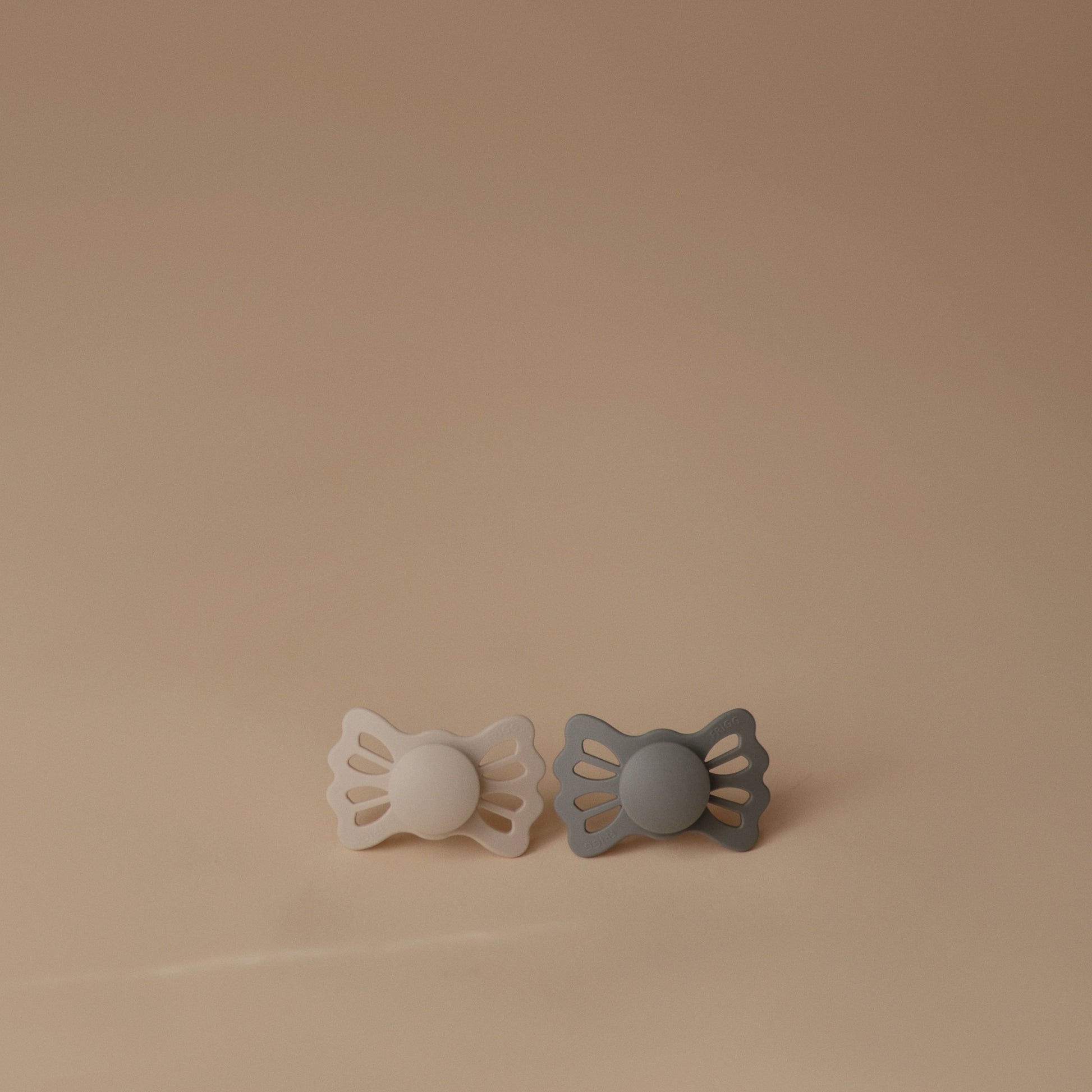 FRIGG Lucky Symmetrical Silicone Pacifier 2-Pack (6-18 Months) - Babies in Bloom