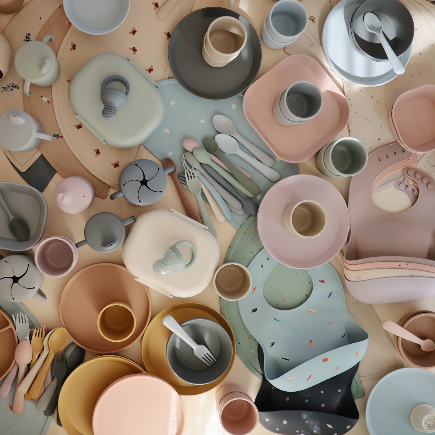 Dinnerware Cups - Babies in Bloom