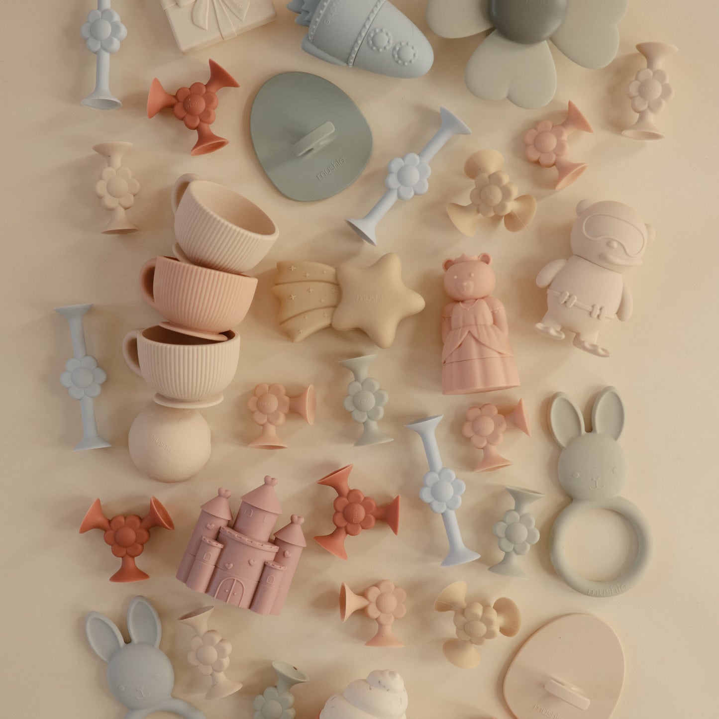 Daisy Silicone Suction Builders - Babies in Bloom