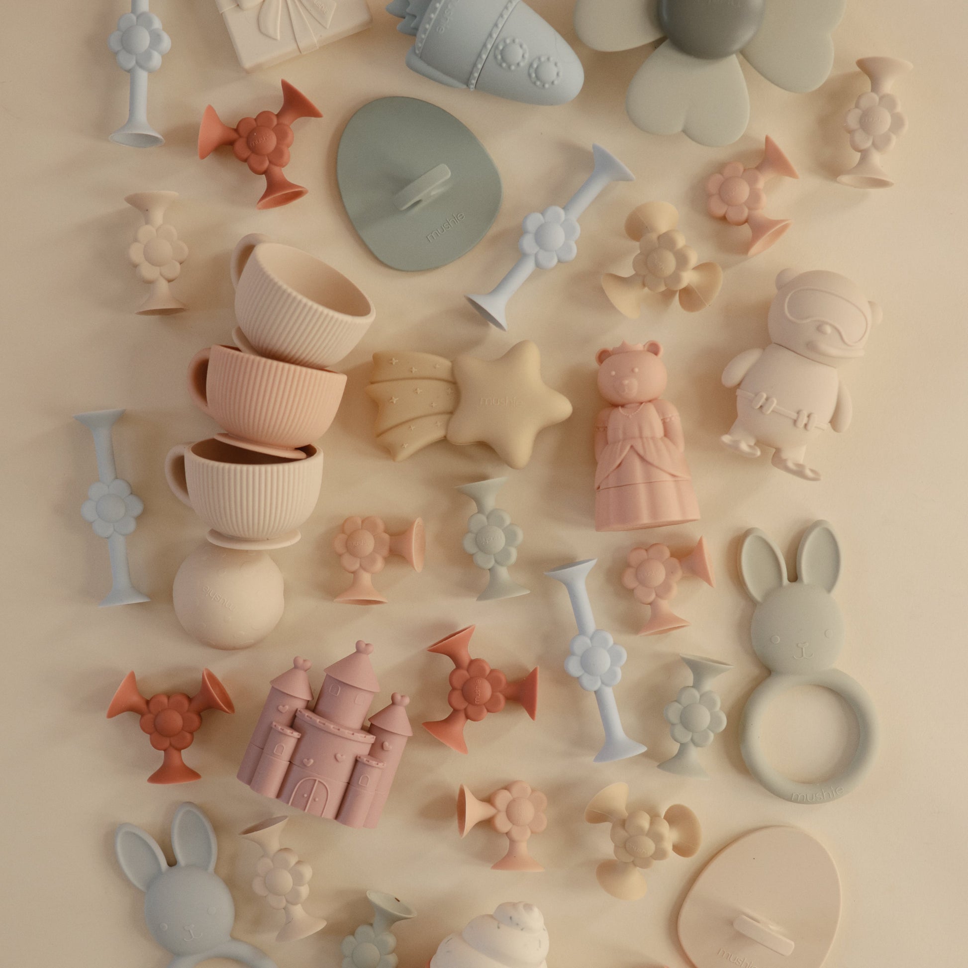 Daisy Silicone Suction Builders - Babies in Bloom