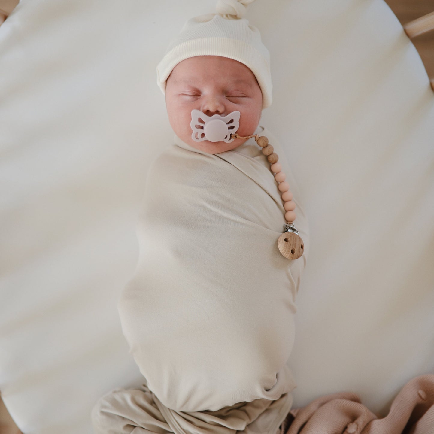 Stretchy Crib Sheet - Babies in Bloom
