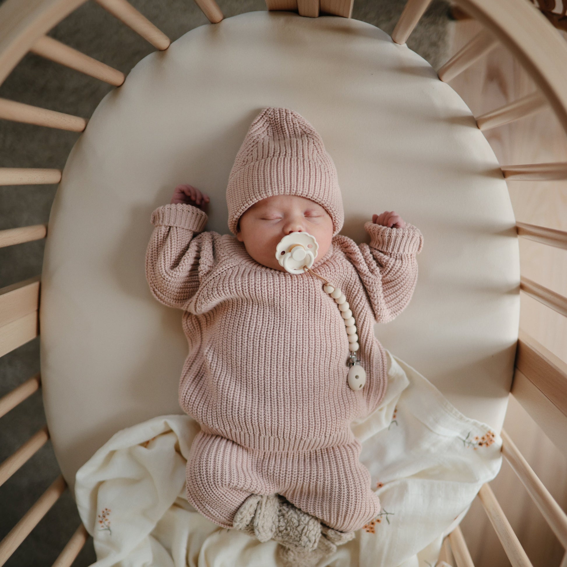 Stretchy Crib Sheet - Babies in Bloom