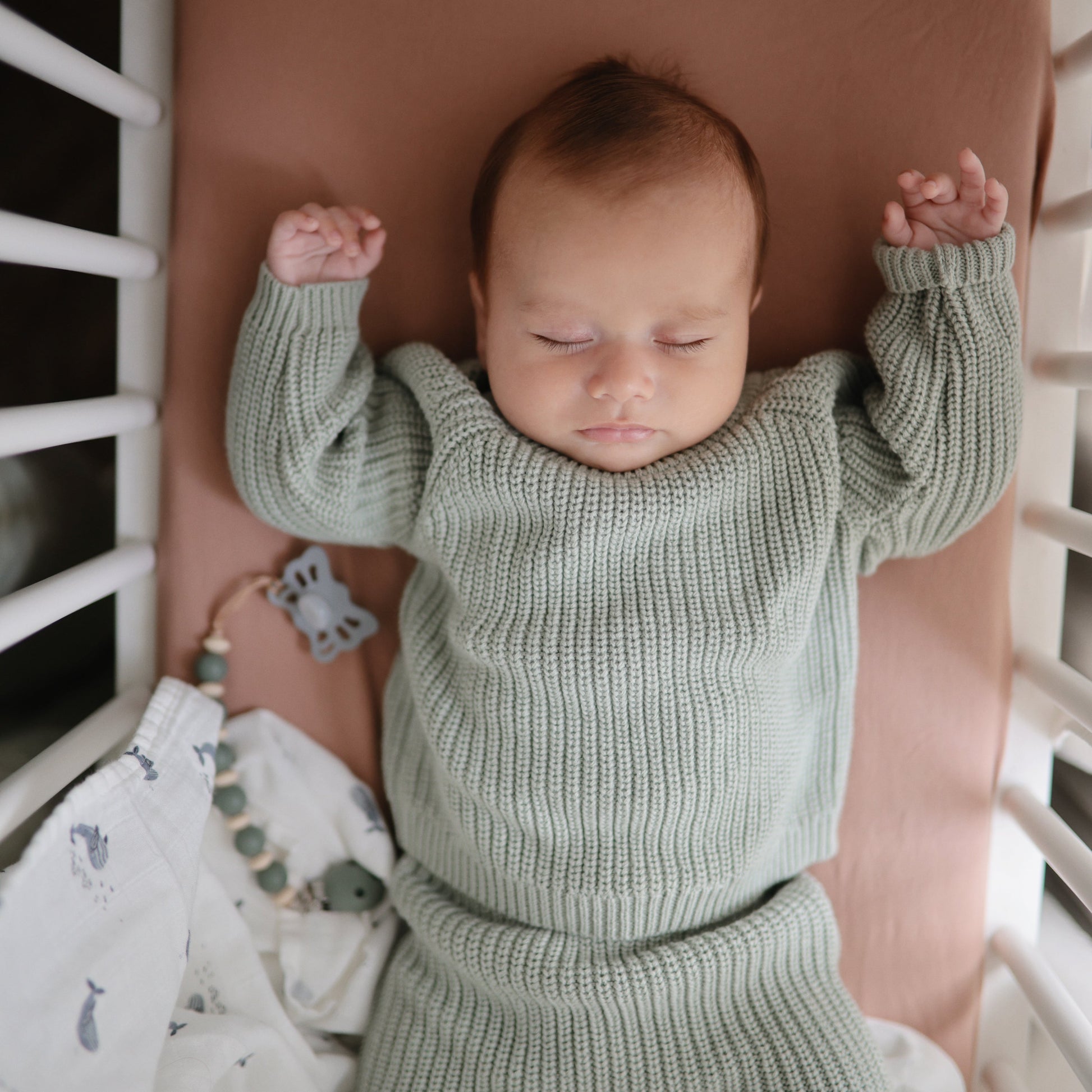 Stretchy Crib Sheet - Babies in Bloom