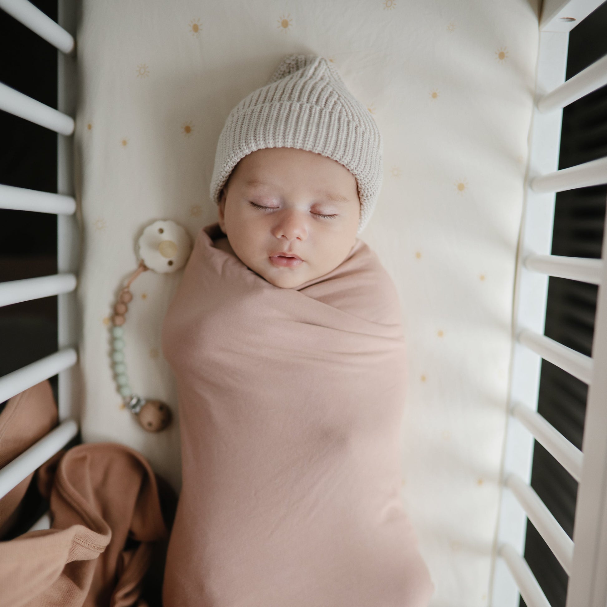 Stretchy Crib Sheet - Babies in Bloom