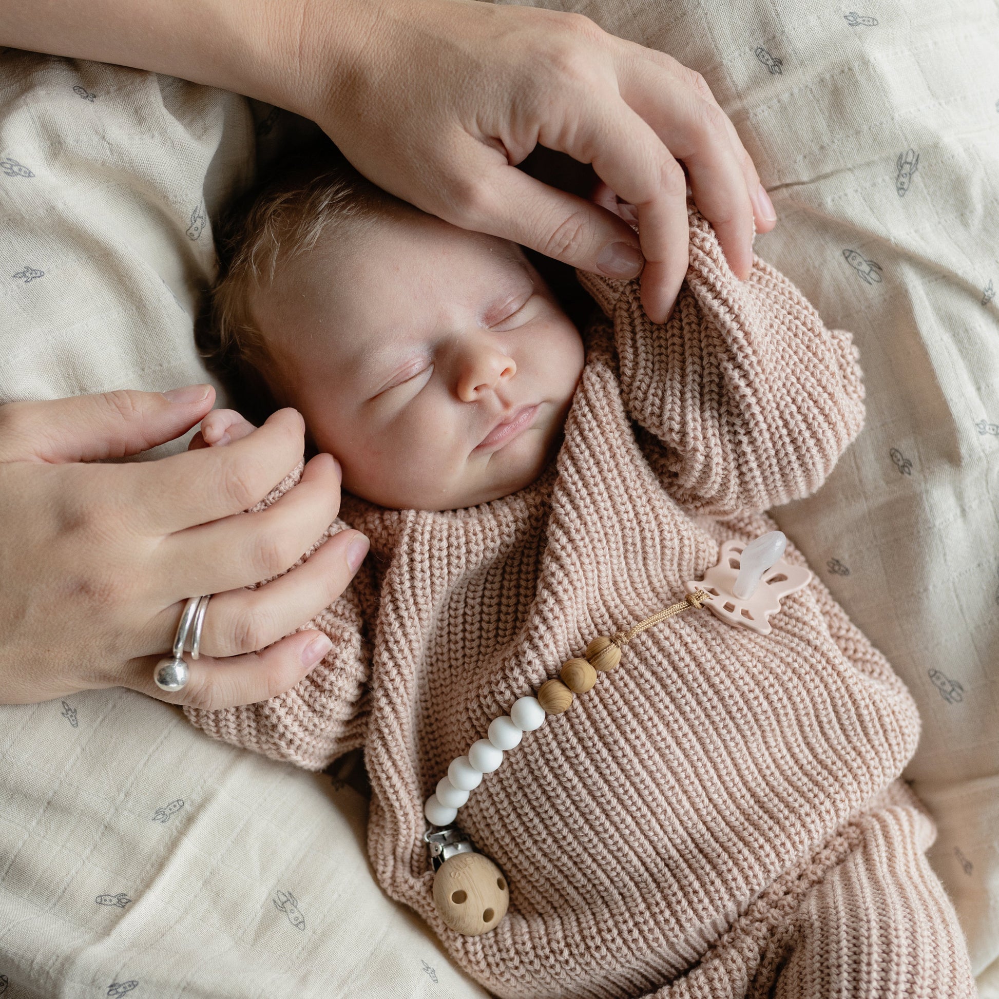 Silicone Pacifier Clip | Eva - Babies in Bloom