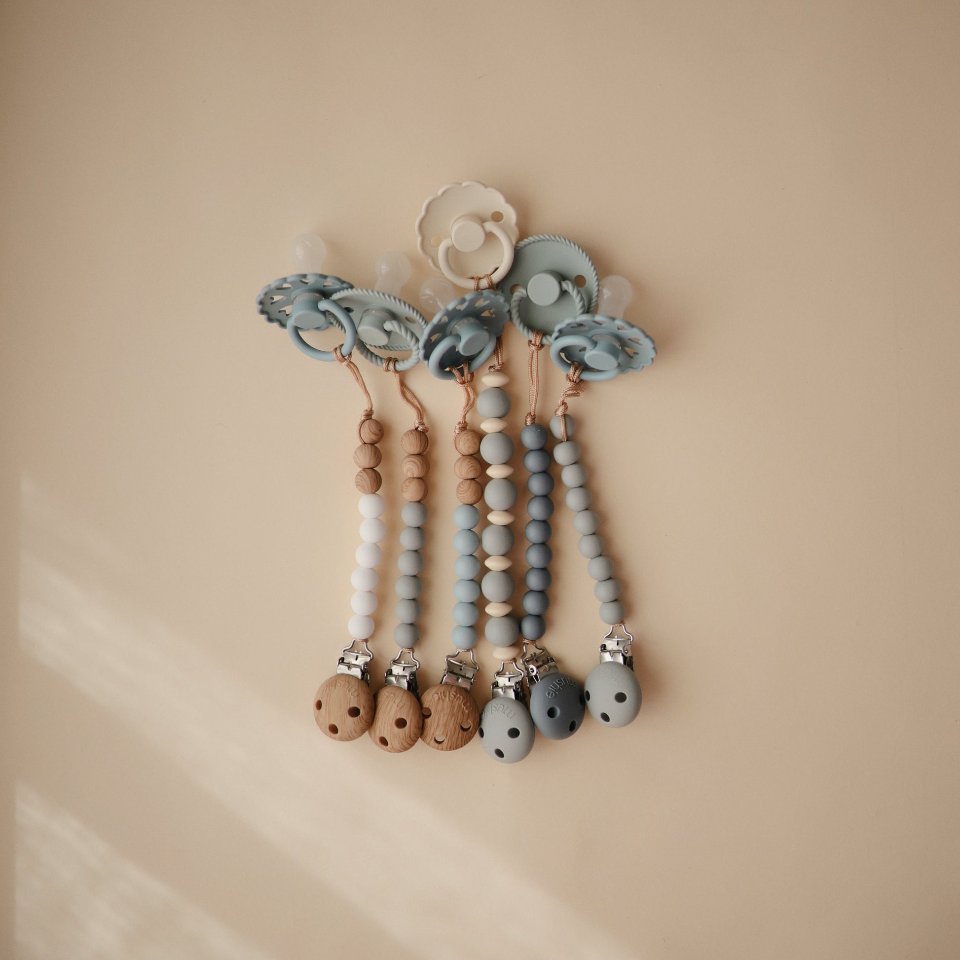 Silicone Pacifier Clip | Eva - Babies in Bloom