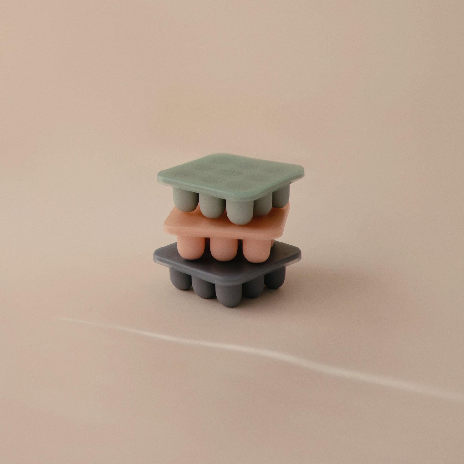 Fresh Food Feeder Freezer Tray - Babies in Bloom