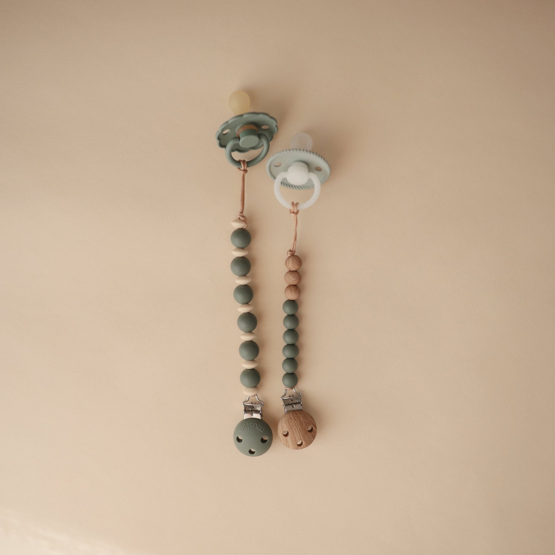 Silicone Pacifier Clip | Eva - Babies in Bloom
