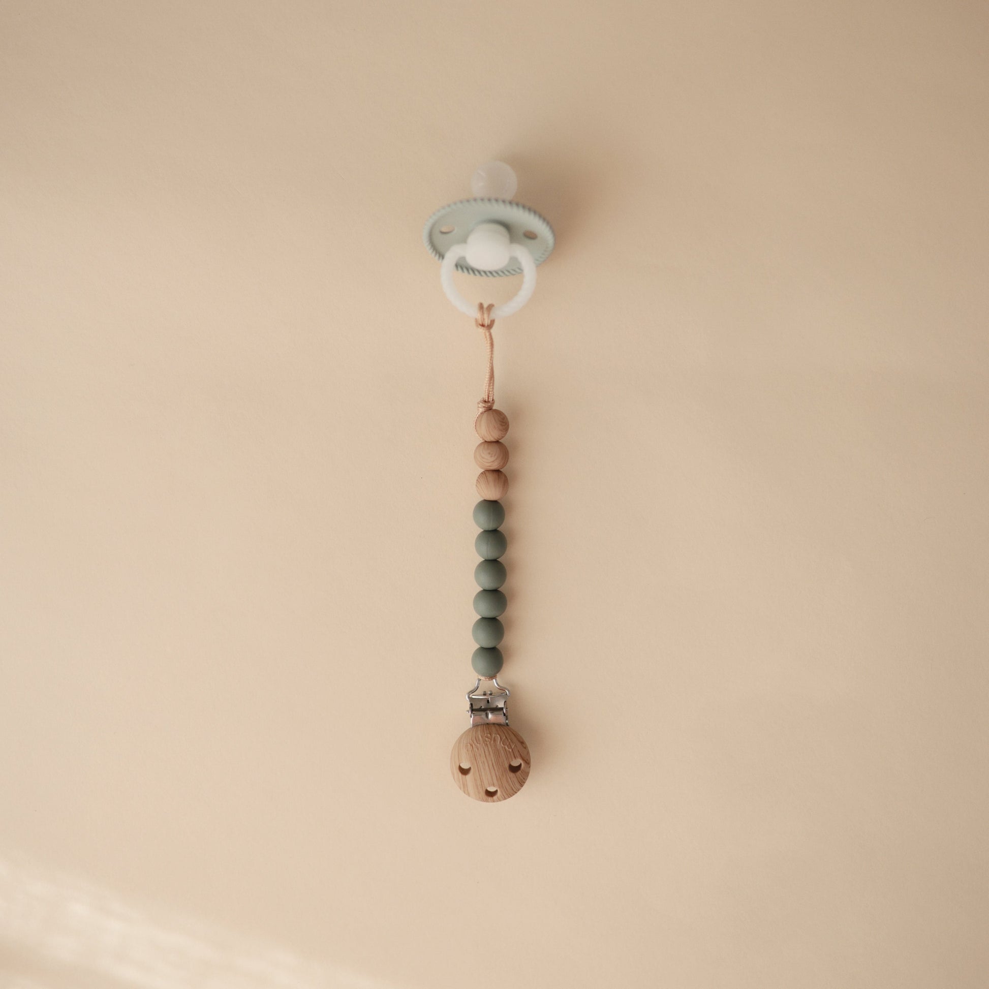 Silicone Pacifier Clip | Eva - Babies in Bloom