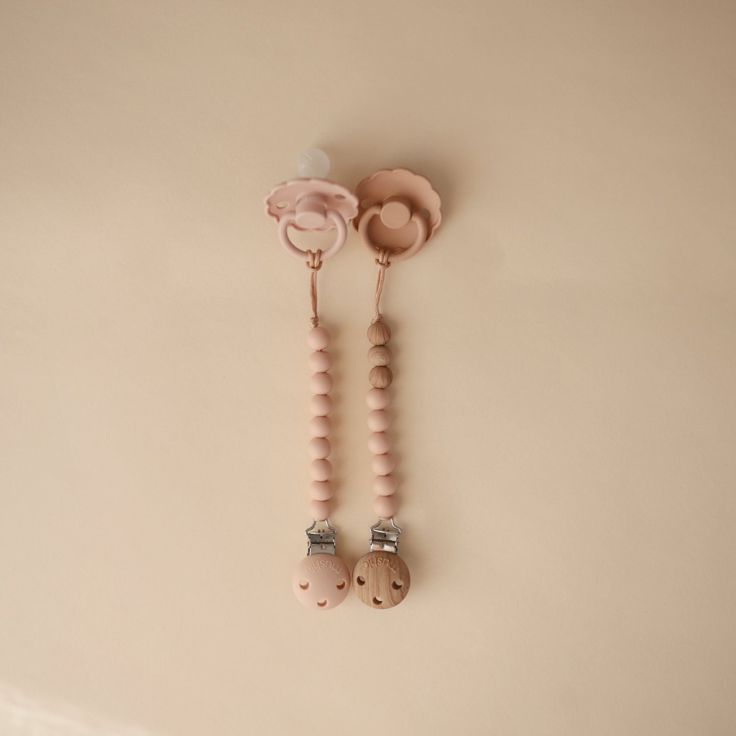 Silicone Pacifier Clip | Hera - Babies in Bloom
