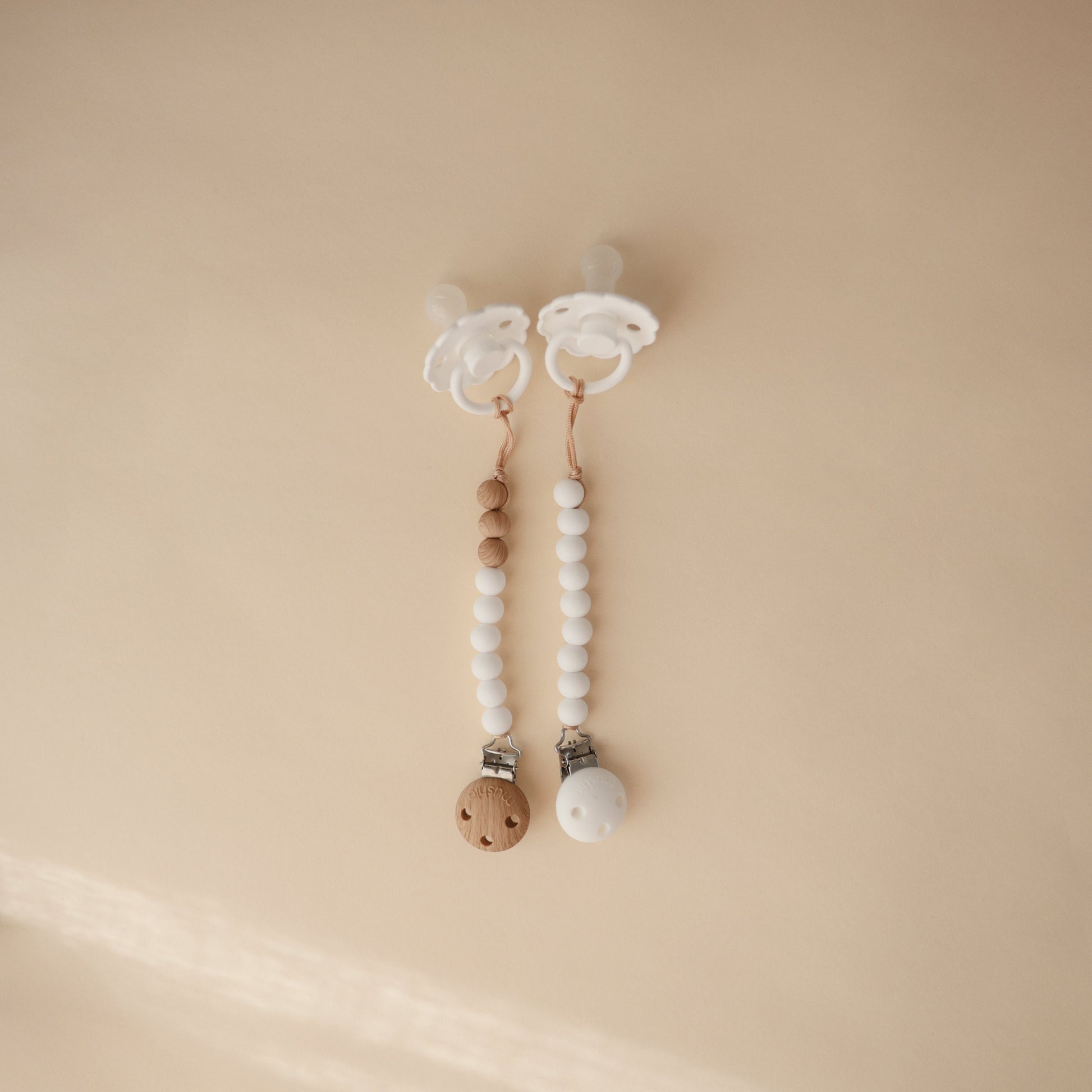Silicone Pacifier Clip | Hera - Babies in Bloom