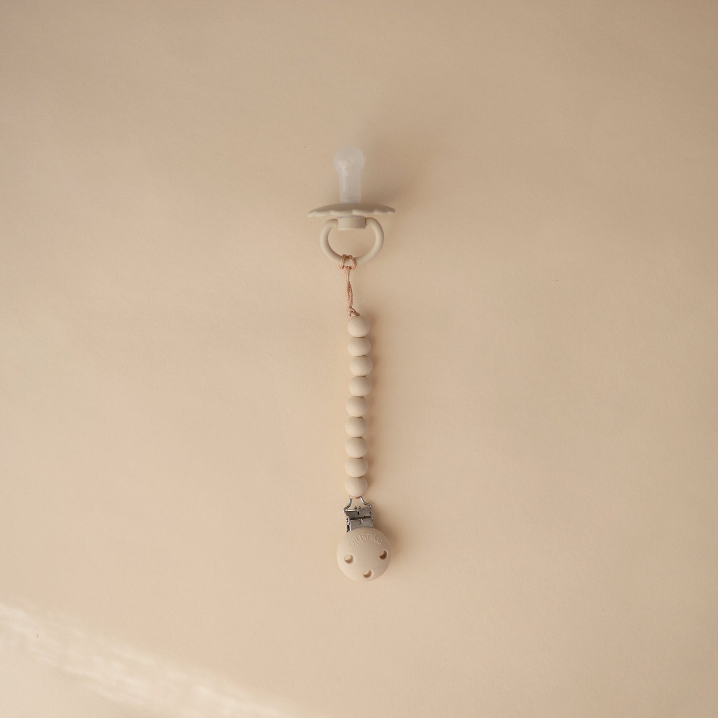 Silicone Pacifier Clip | Hera - Babies in Bloom