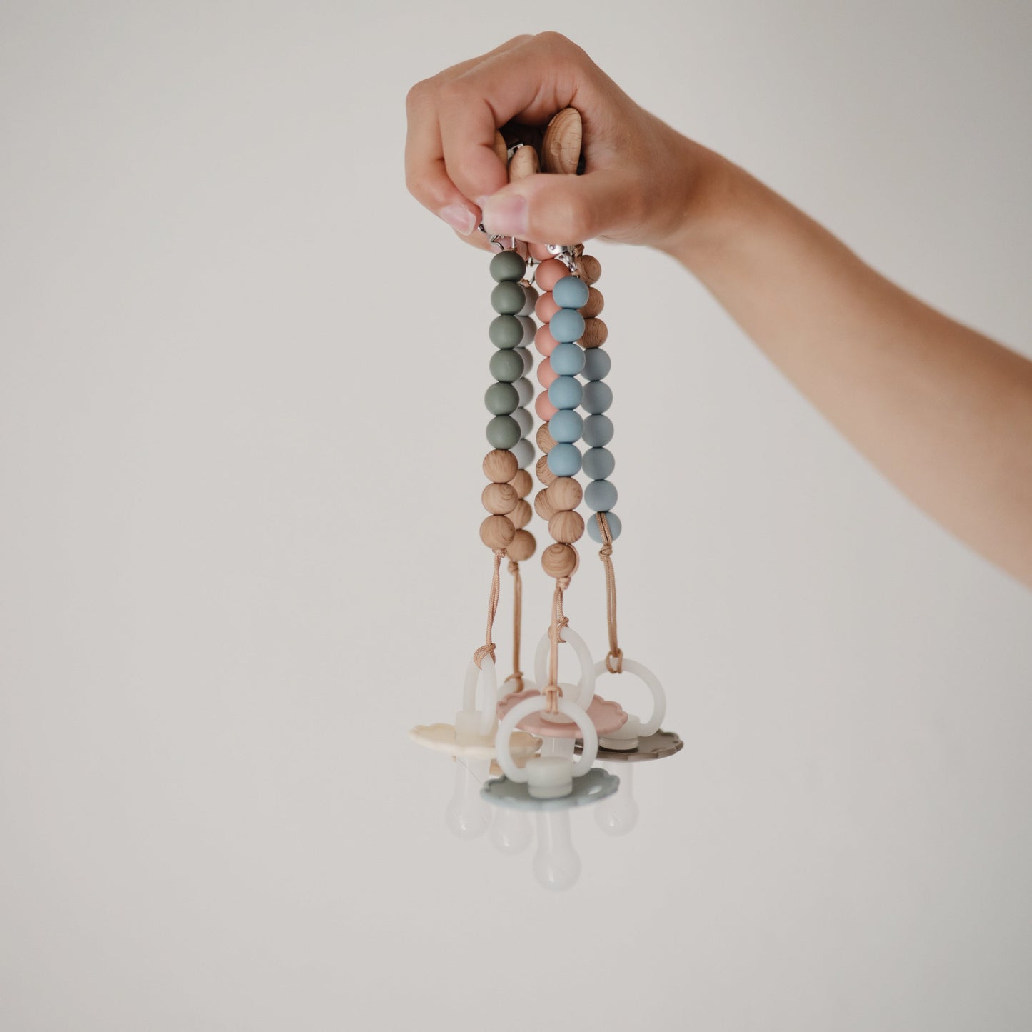 Silicone Pacifier Clip | Eva - Babies in Bloom
