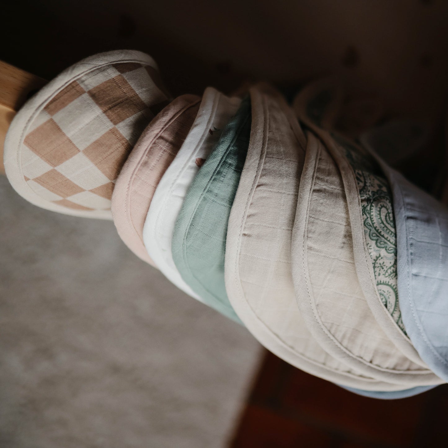 Muslin Bib - Babies in Bloom