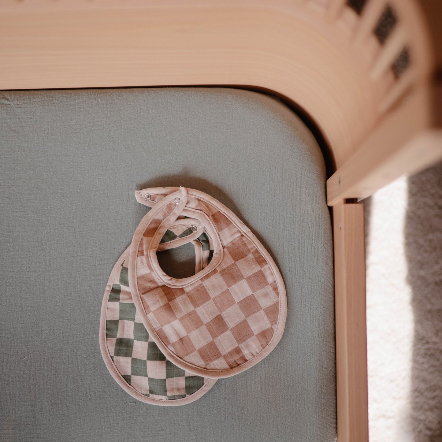 Muslin Bib - Babies in Bloom